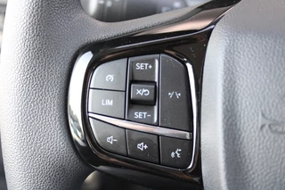 Ford Transit Custom 2024 - 320 2.0 TDCI L2H1 Trend DC 136pk - Carplay - Android - Camera - Trekhaak - LED koplampen - Stoelverwarming - Draadloos laden - Rijklaar image 7