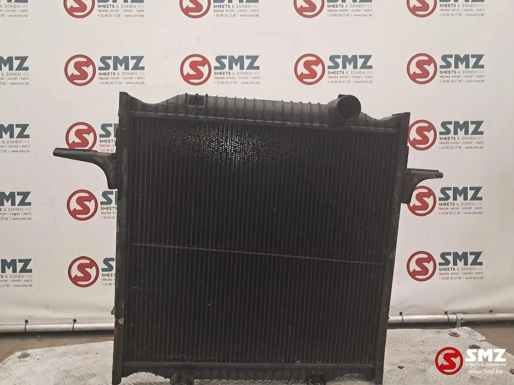Renault 2003 - Occ Radiator Renault afbeelding 1