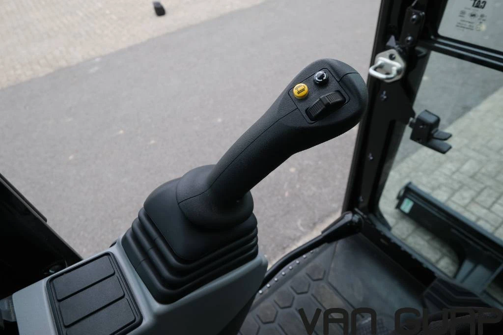 Cat 2023 - 302.7 CR | 2023 | 298h | Airco | afbeelding 19