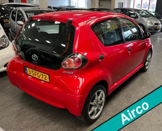 Toyota Aygo 2013 - 1.0 VVT-i Now 1e Eigenaar - NAP - Airco afbeelding 2 miniatuur