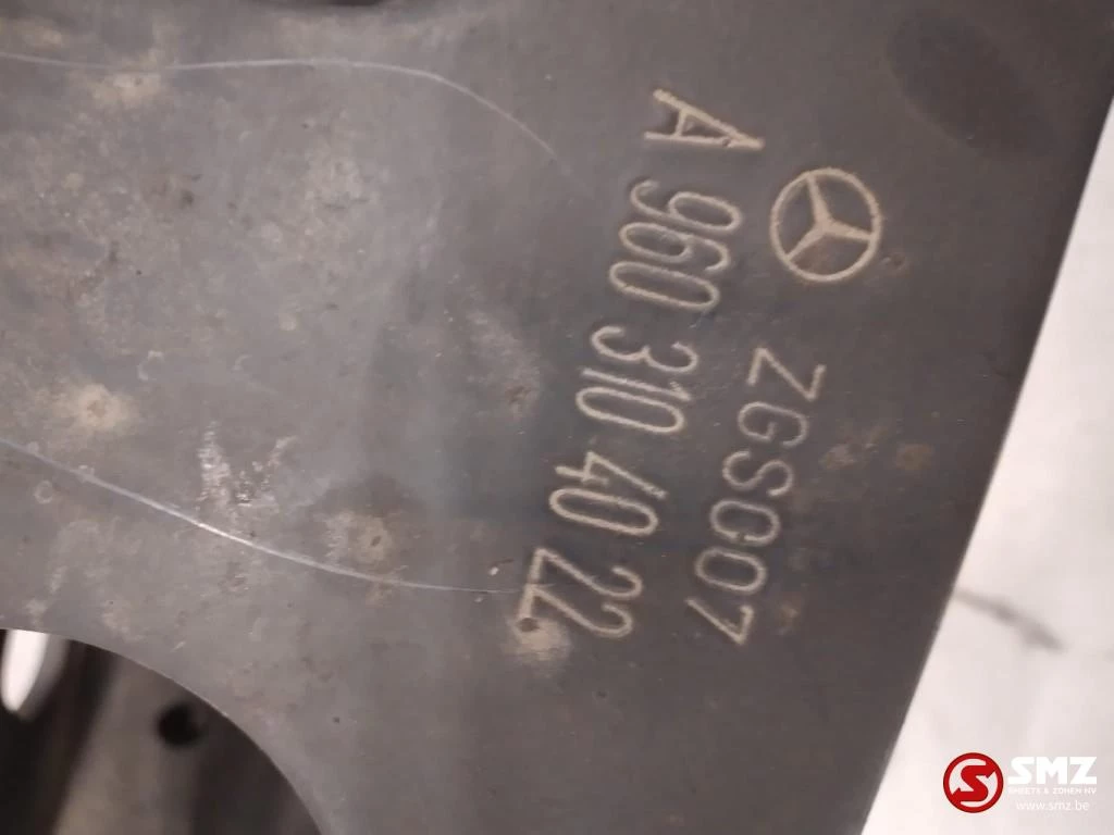 Mercedes-Benz Actros 2014 - Occ voorbumperbalk Mercedes MP4 A9603104022 afbeelding 3