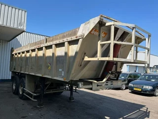 Benalu N/A 1988 - 2 Axle Alu Tipper , Spring Suspension , Drum Brakes, Fruehauf Axles image 3
