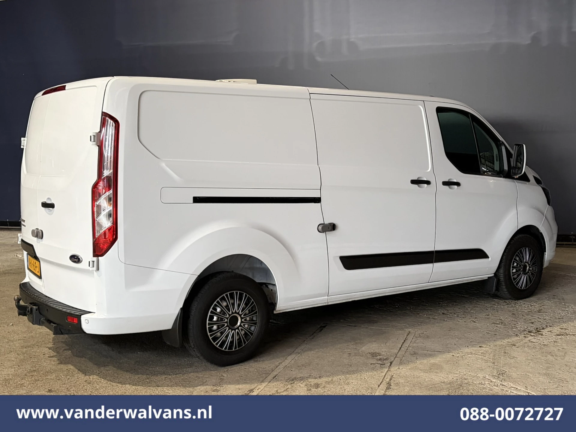 Ford Transit Custom 2022 - 2.0 TDCI 130pk L2H1 Euro6 Airco | Camera | Apple Carplay | LED | Cruisecontrol | 2800kg Trekhaak image 12
