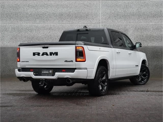 Dodge Ram 1500 2022 - 5.7 V8 4x4 Crew Cab Limited Night immagine 2