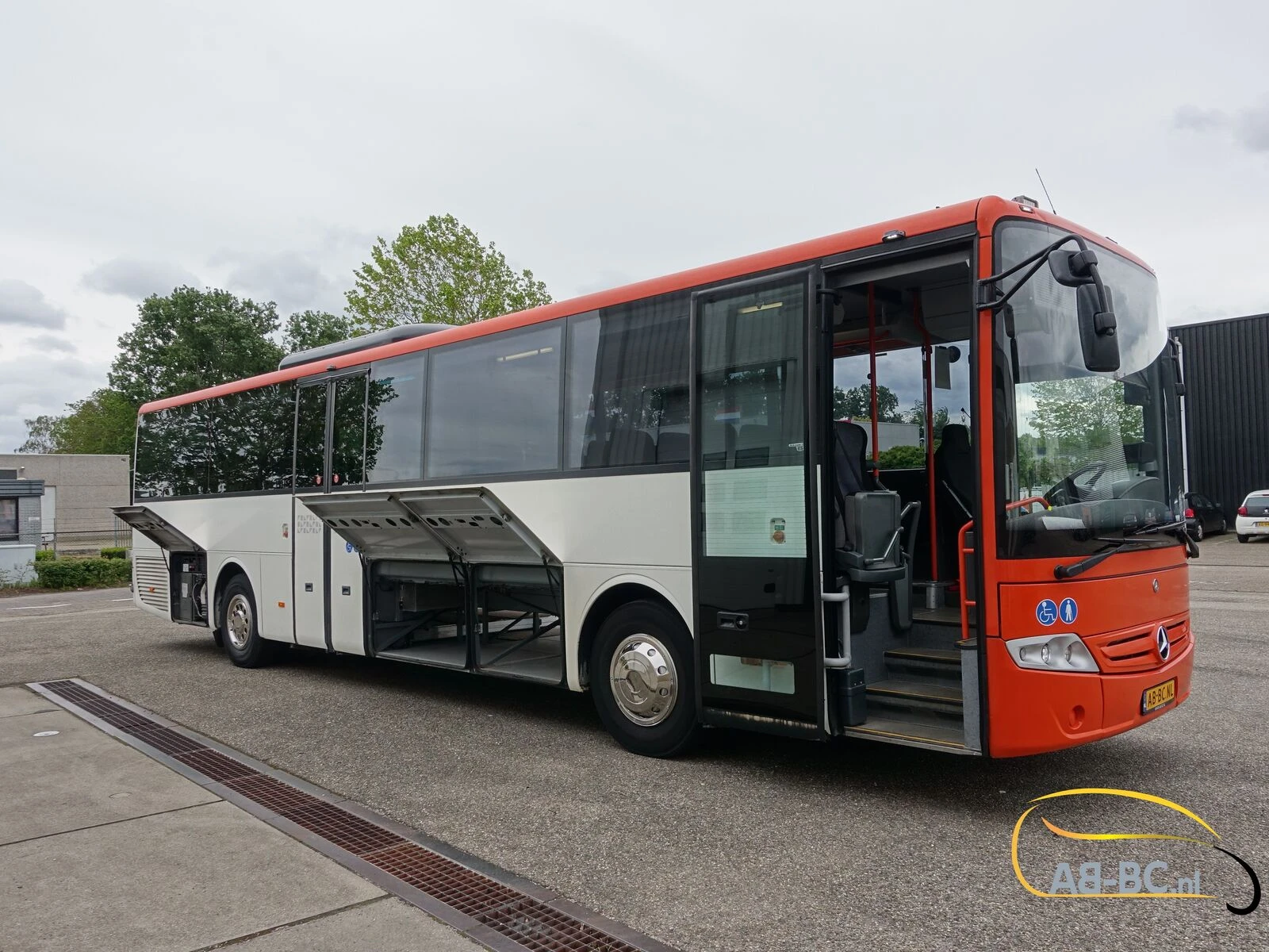 Mercedes-Benz Intouro 49 Seats Liftbus EURO 6 2016 image 20