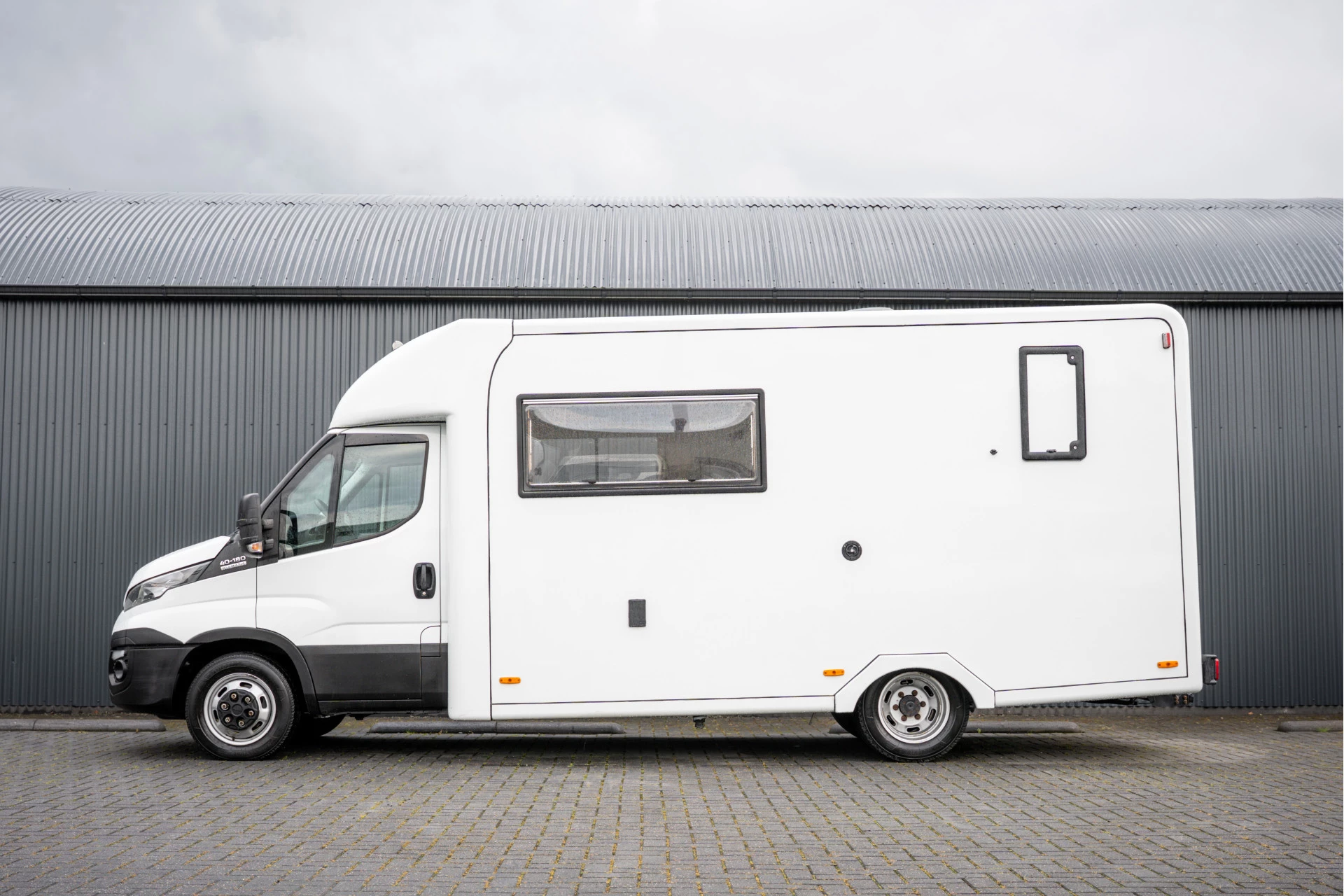 Iveco Daily 2017 - 40C18 3.0L 180PK | Camperkandidaat | 1ste Eigenaar | Automaat | Euro 6 | Camera | 3.5T Trekgewicht imagen 5
