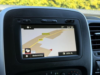 Renault Trafic 2021 - 2.0 dCi 146 PK / AUTOMAAT / L1H1 / 1e EIG. / 2x SCHUIFDEUR / INRICHTING / CAMERA / 3-ZITS image 17
