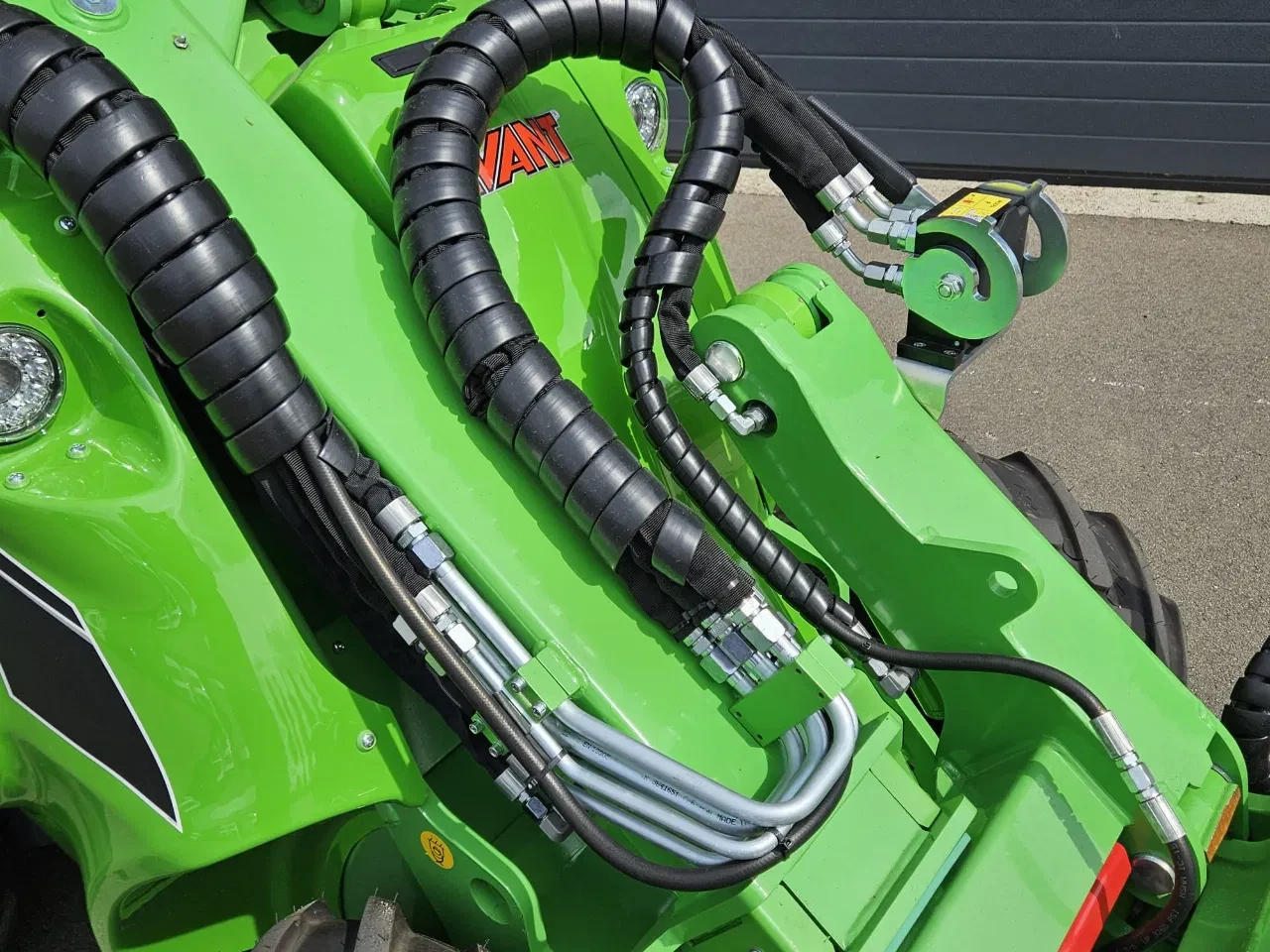 Avant 2025 - 645i Rental mini-shovel afbeelding 20