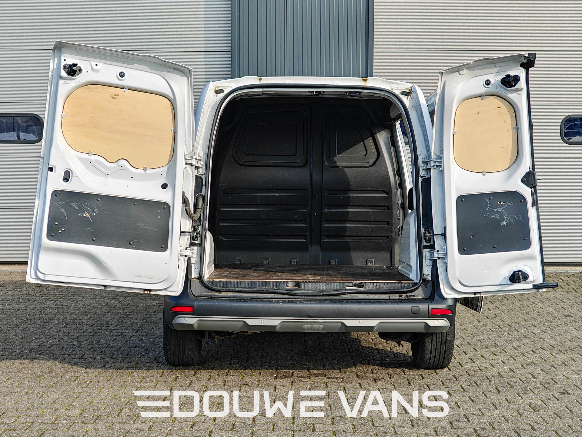 Nissan Townstar 2023 - L1 Visia Acenta Airco LED Fabrieksgarantie immagine 6