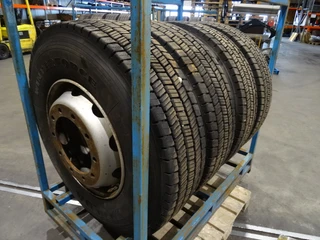 - Geen producent - - FULDA 295/80R22.5 na prodej