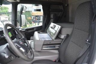 Scania P 2019 - P410 NGS 4x2NB - NEW TACHO - EURO 6 D - RETARDER - 566 TKM - FULL AIR/4 POINT REAR - PARK. AIRCO - ADR AT - BED - LED LIGHTS - obrazek 5