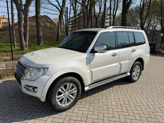 Mitsubishi Pajero 2014 - GLS 3.8 - V6 , 4x4 , 7 Pers., Full Option obrázek 2