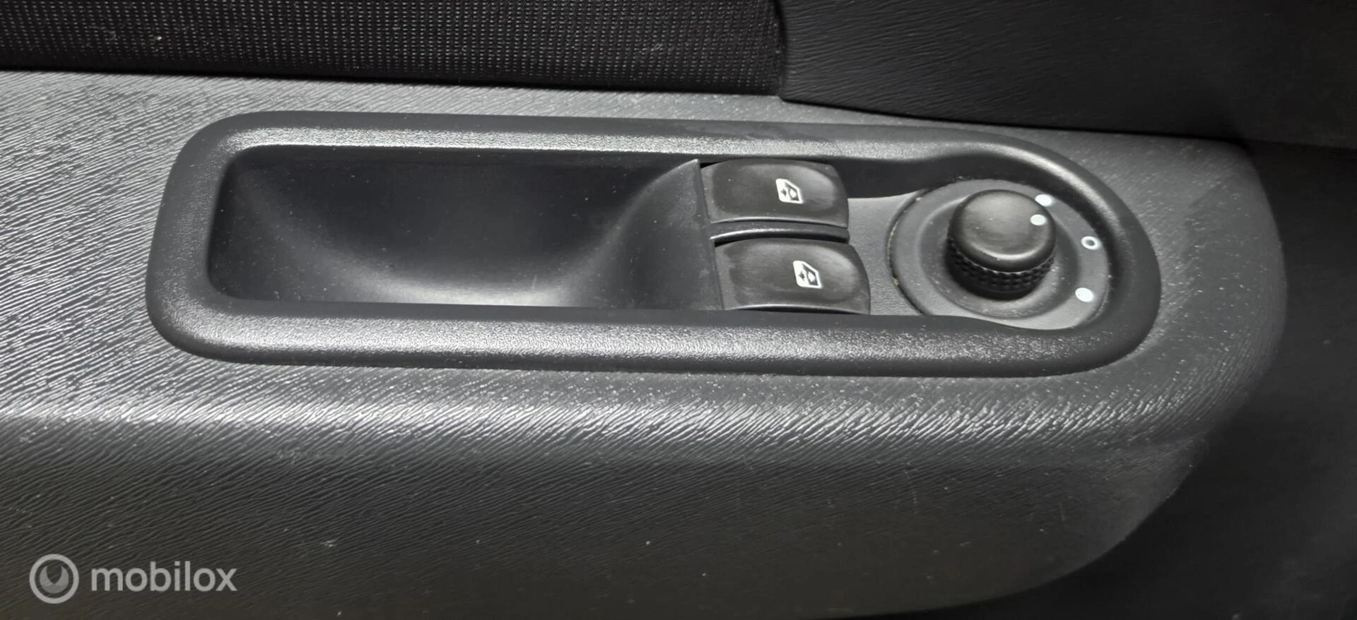 Renault Twingo 2011 - 1.2-16V Miss Sixty Airco elektrische ramen imagem 8