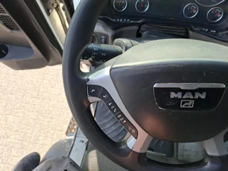 MAN TGS 2011 - 35.360 / WICOM SEWAGE SUCTION 200 BAR / 8X4 / !! 236672 KM !! / 2XLENKACHSE / FRIDGE / MANUAL / EURO-5 / 2011 obrazek 31