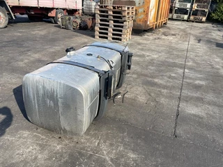 DAF N/A - 1681826 BRANDSTOFTANK 620 LTR 168X67.5X62.5 CM (MET DEUKJE) obrazek 7