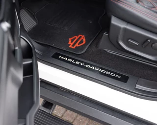 Ford F-150 2019 - (USA) Harley Davidson V8 5.0L Tuscany Motor Co. imagem 11