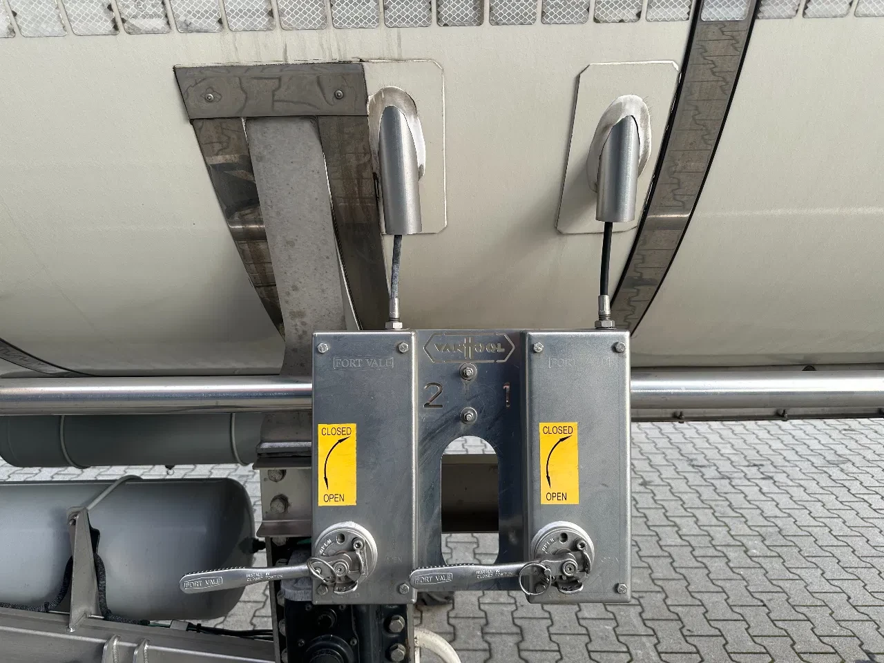 Van Hool 2015 - FOOD / 39.000L / 3-COMP / INOX / NL-trailer image 35