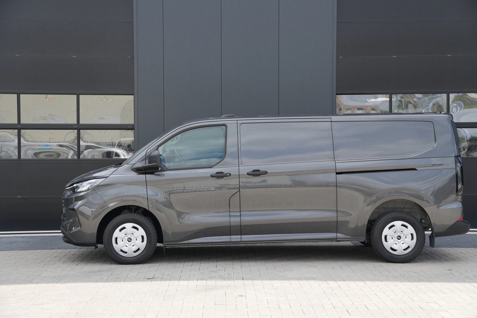 Ford Transit Custom 2025 - 320 2.0 TDCI L2H1 Trend 136pk - INCLUSIEF BPM - 2x Schuif - Achterklep - LED - Carplay - Stoelverwarming - Rijklaar Bild 10