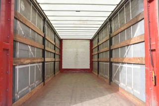 Volvo 340 2019 - FM 6x2*4 - NEW TACHO - 695 TKM - WHEELBASE: 520 CM - DHOLLANDIA - SLIDING CURTAINS - TOP CONDITION - obrazek 5