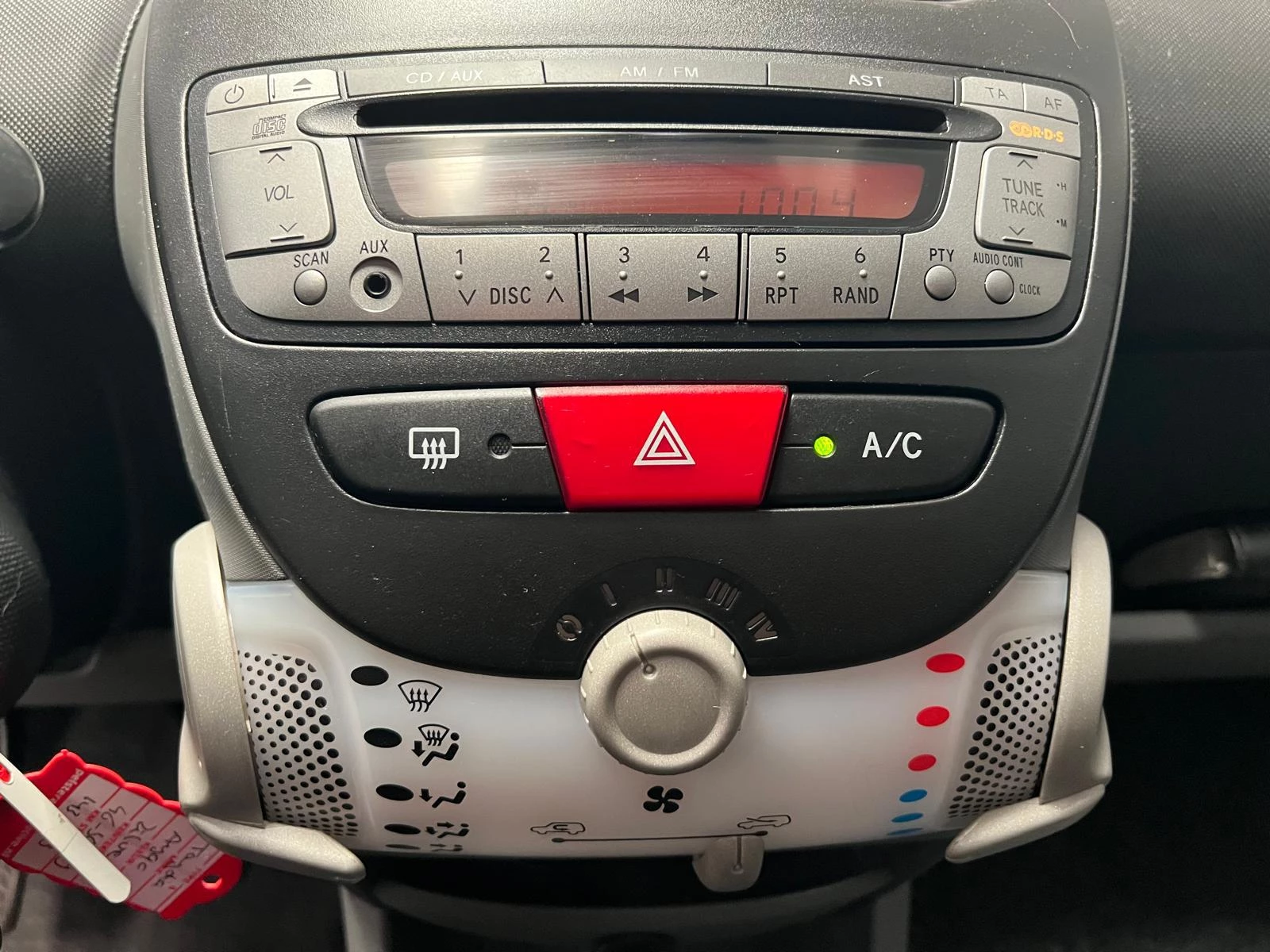 Toyota Aygo 2011 - 1.0-12V Comfort 2e Eigenaar - NAP - Navigatie - Airco afbeelding 18