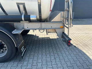 Van Hool N/A 2014 - FOOD / RVS chassis / empty weight: 5.860kg / 29.500L / 1-comp.+ 1 baffel / discbrakes / NL / APK: 05/2027 obrazek 17