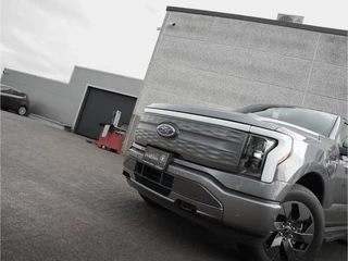 Ford F-150 2023 - Lightning Lariat Standard Range immagine 11