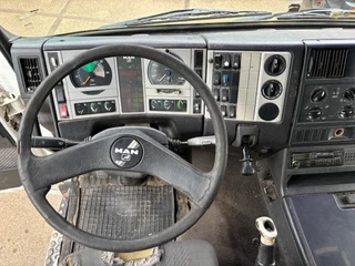 MAN 26.414 1999 - FNL-T (6-CILINDERHEADS) 6x4 CHASSIS (EURO 2 / ZF16 MANUAL GEARBOX / REDUCTION AXLES) bild 6