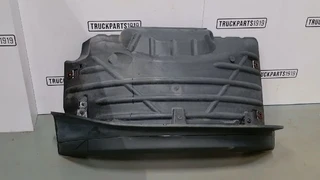 Scania - Body & Chassis Parts Spatbord voor Li. boven Scania na prodej