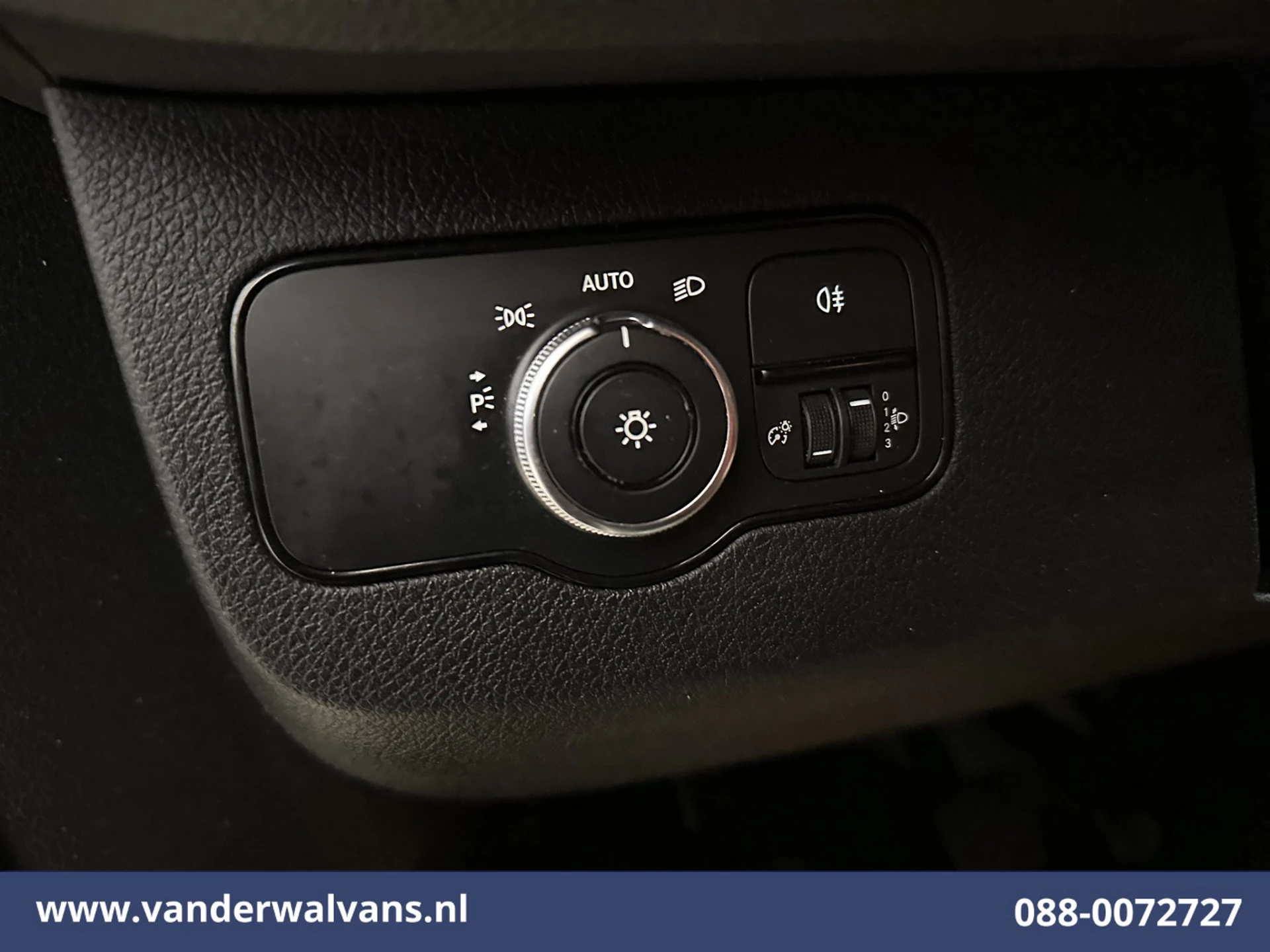 Mercedes-Benz Sprinter 2018 - 316 CDI 163pk L2H1 Achterwiel aandrijving Euro6 Airco | 2800kg Trekhaak | Camera | Apple Carplay obrázek 16