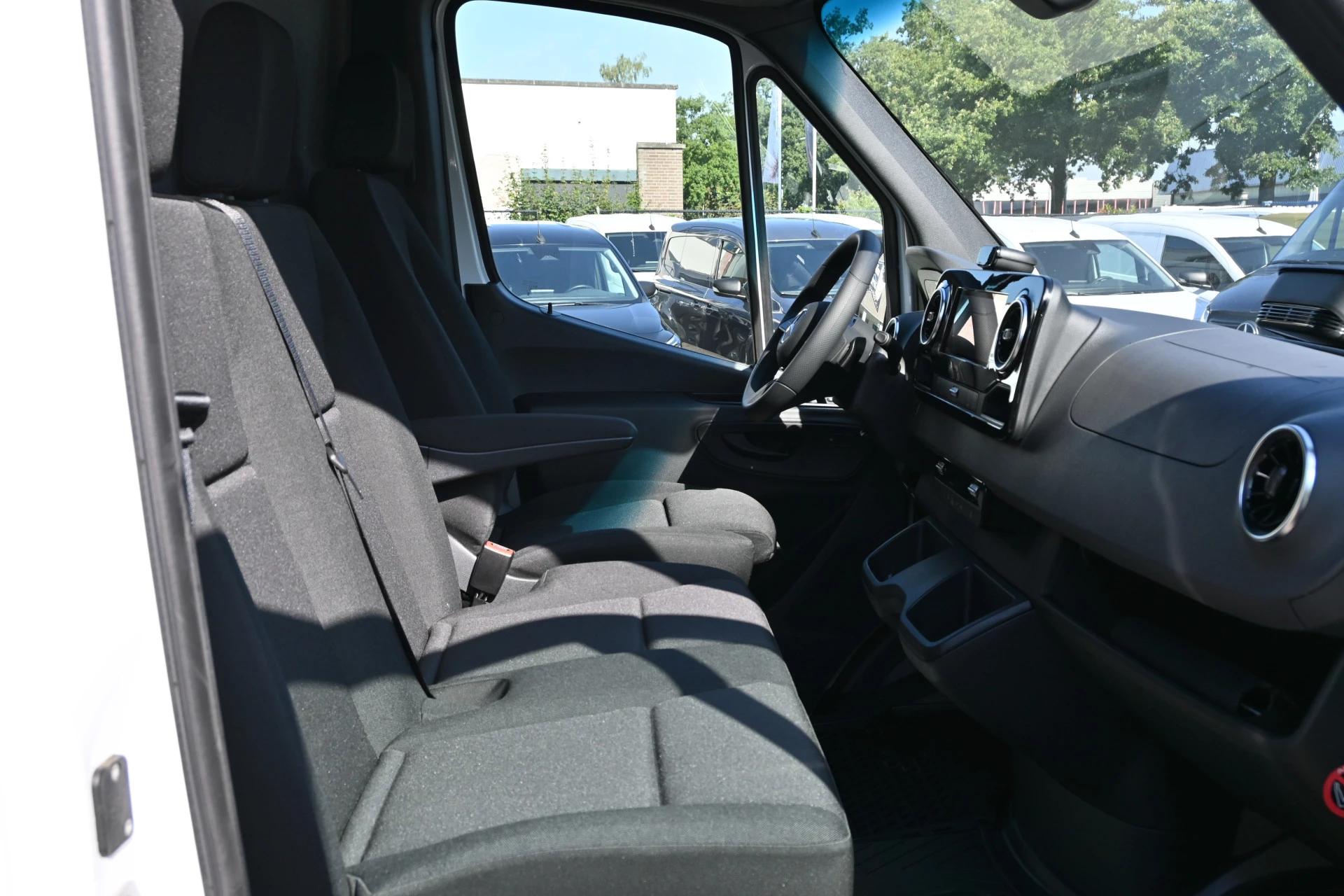 Mercedes-Benz eSprinter 2026 - 314 L3H2 Pro RWD 81kWh obrázek 7