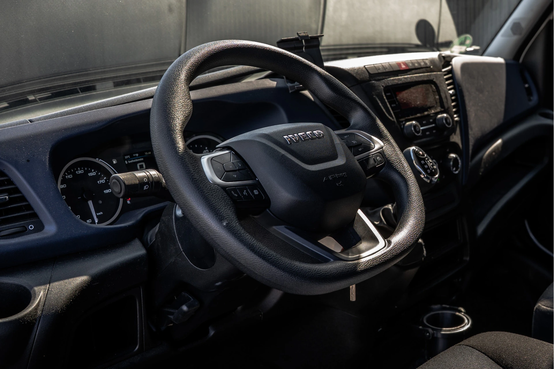Iveco Daily 2020 - 35C18 | 3.0L | 180 PK | Bakwagen met laadklep | Zijdeur | Automaat | N1 | Cruise | Airco immagine 10