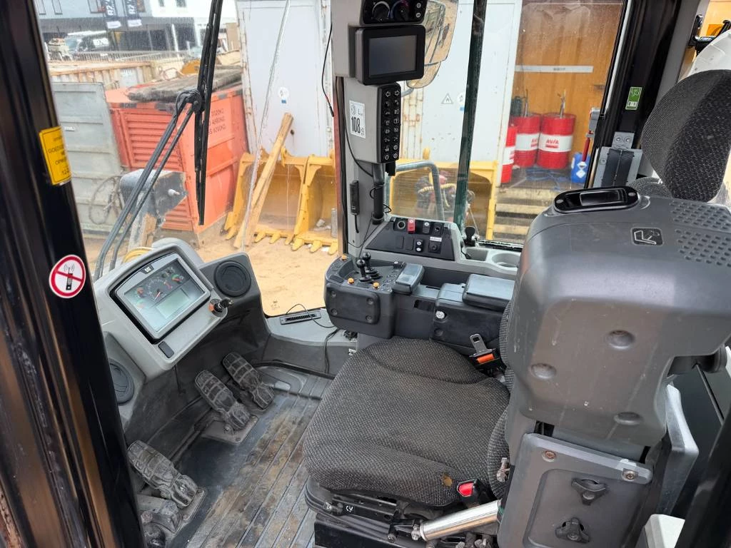 Cat 2019 - 972 M afbeelding 11