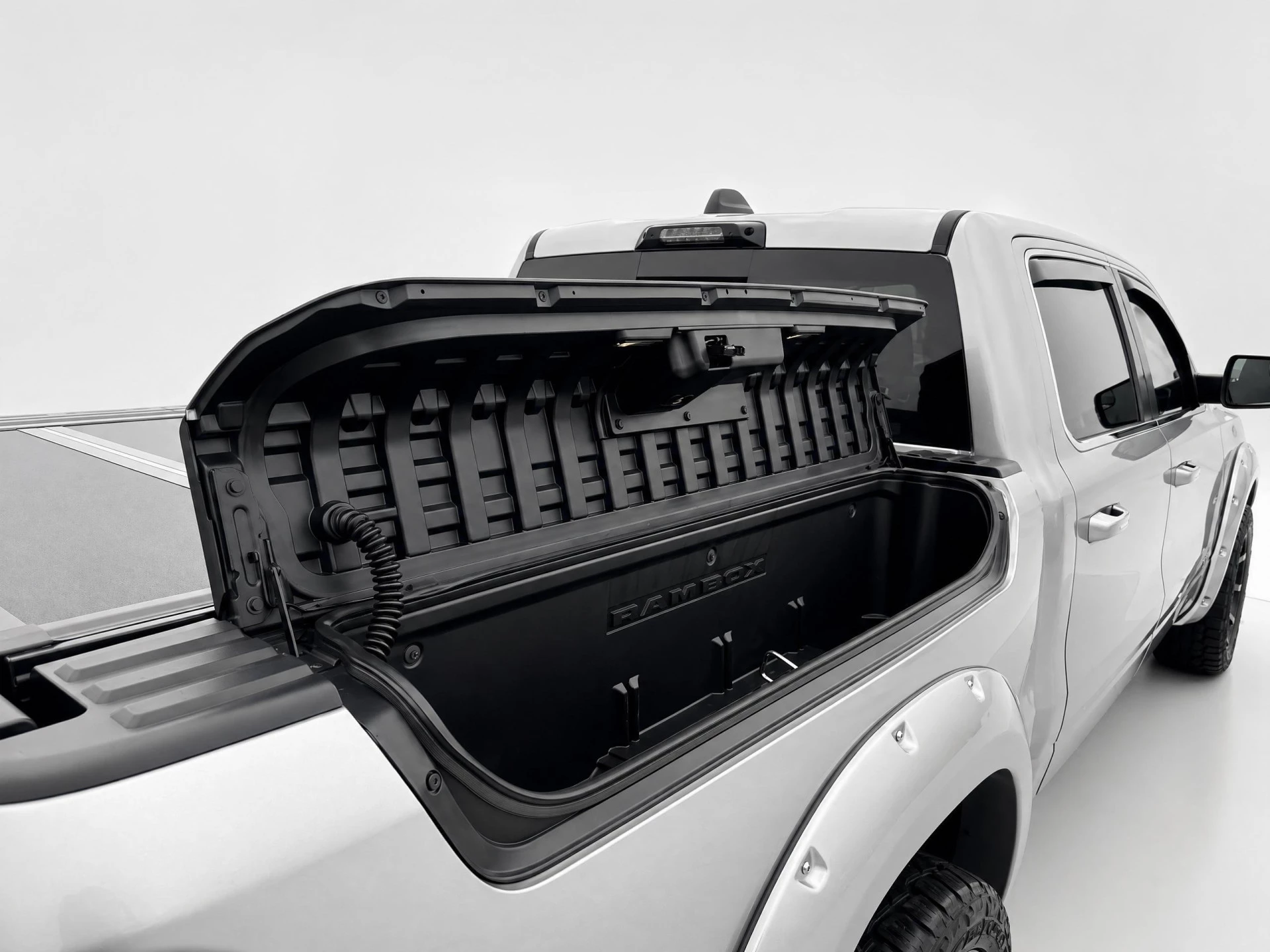 Dodge Ram Pick-Up 2022 - DODGE 5,7 V8 Hemi Longhorn - Night edition | LPG | Ramboxen | Virtuele binnen spiegel | XD velgenset 22INCH | Wide boddy | afbeelding 10