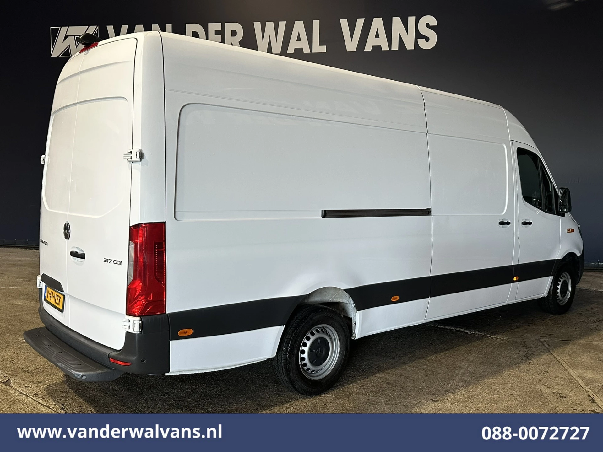 Mercedes-Benz Sprinter 2022 - 317 CDI 170pk L3H2 Euro6 Airco | 360 graden Camera | Navigatie | Apple Carplay | Cruisecontrol obrázek 12