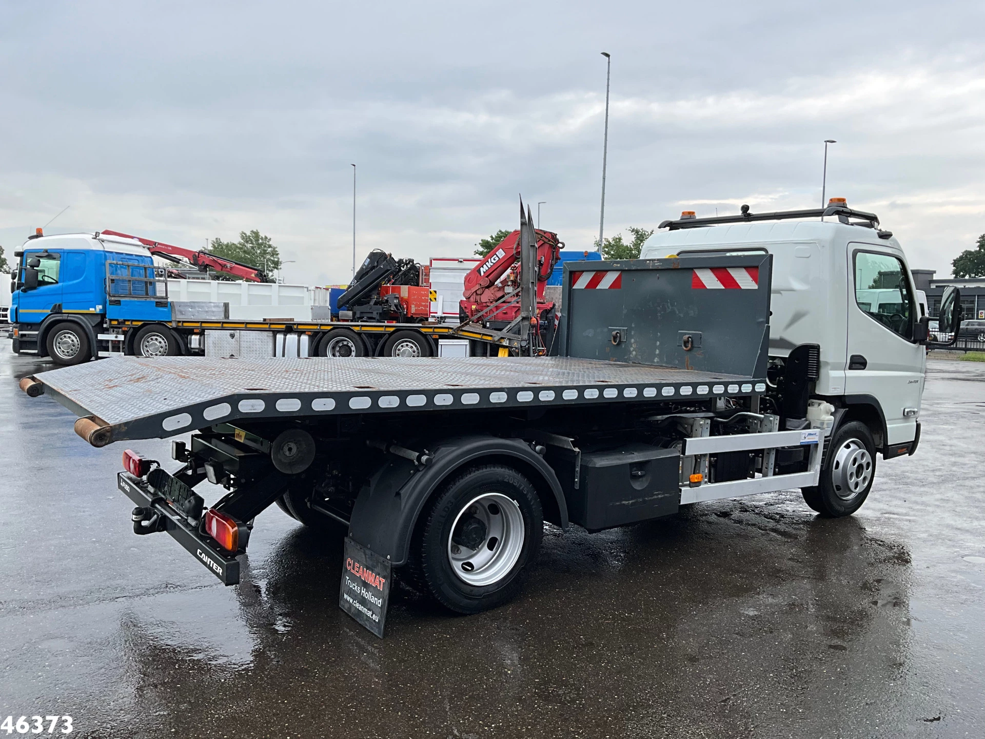 FUSO Canter 2023 - Euro 6 Hyvalift 5 Ton haakarmsysteem + Flatbedcontainer Just 44.417 km! obrázek 6