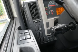 Volvo 240 2013 - FL | Carrier SUPRA 950Mt / Bi-temp | 3 Compartments | 582187Km | 2013 | 12Ton | 6 Cylinder | Dhollandia 1500Kg | TUV/MOT/APK 08-2026 | Luxembourg Truck image 40
