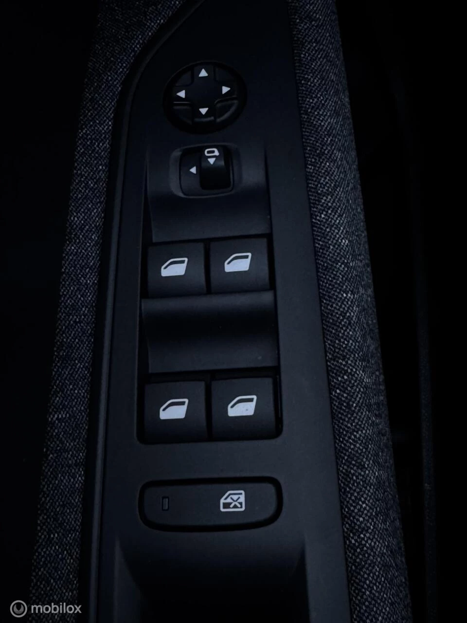 Peugeot 5008 2023 - 7PL Aut|LED|Navi|PDC|Nieuwe Distributieriem Set afbeelding 17