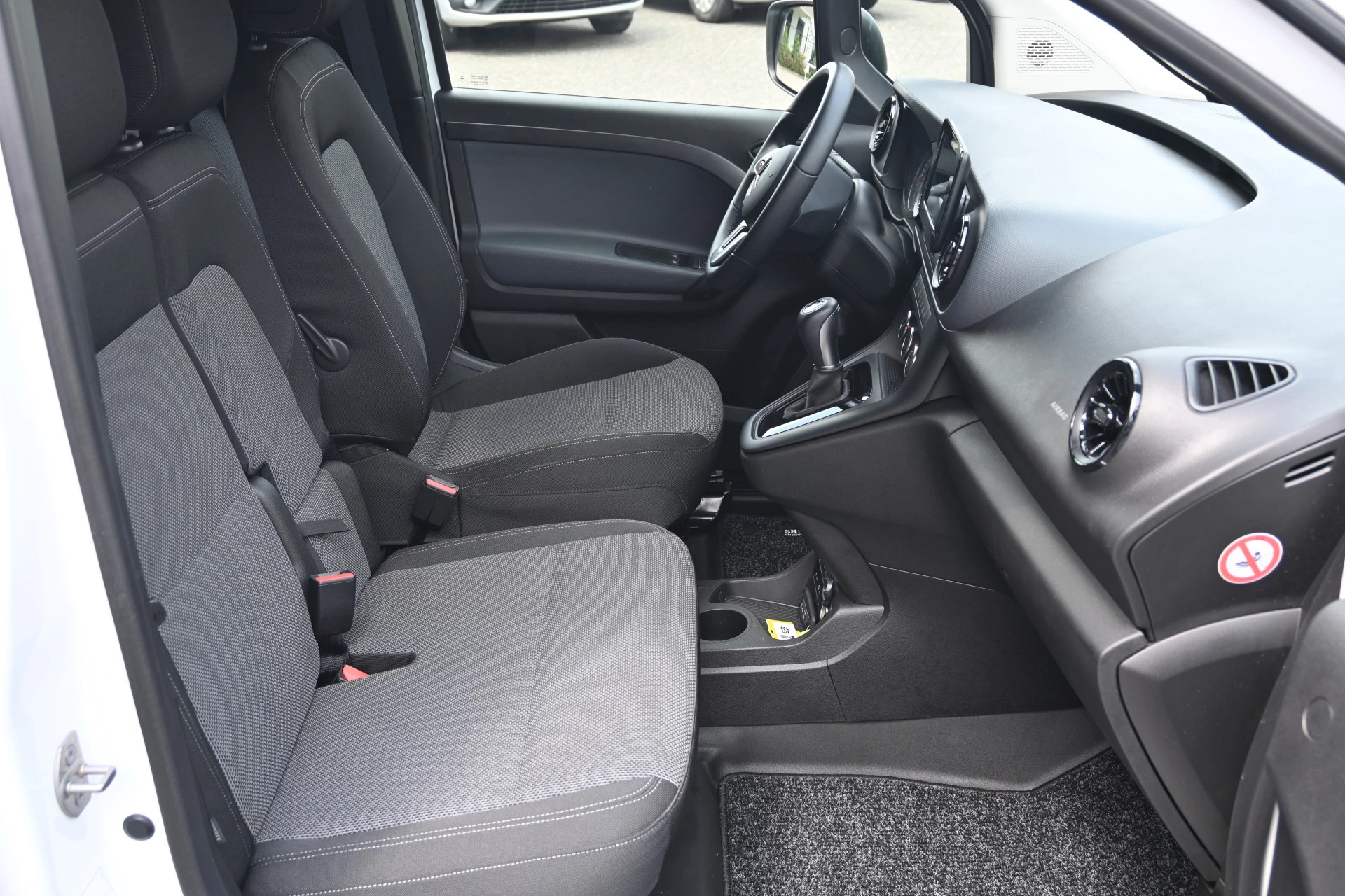 Mercedes-Benz Citan 2023 - 110 CDI L1 Pro imagen 10