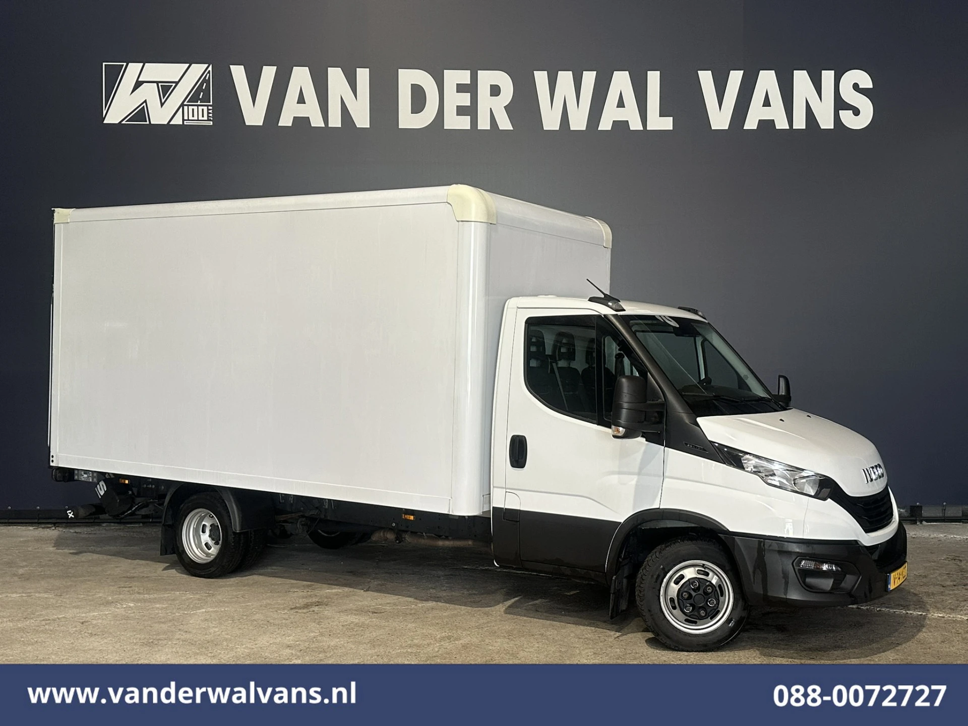 Iveco Daily 2023 - 35C16H 157pk Bakwagen Laadklep Dubbel Lucht Euro6 Airco | 1010kg laadvermogen afbeelding 1