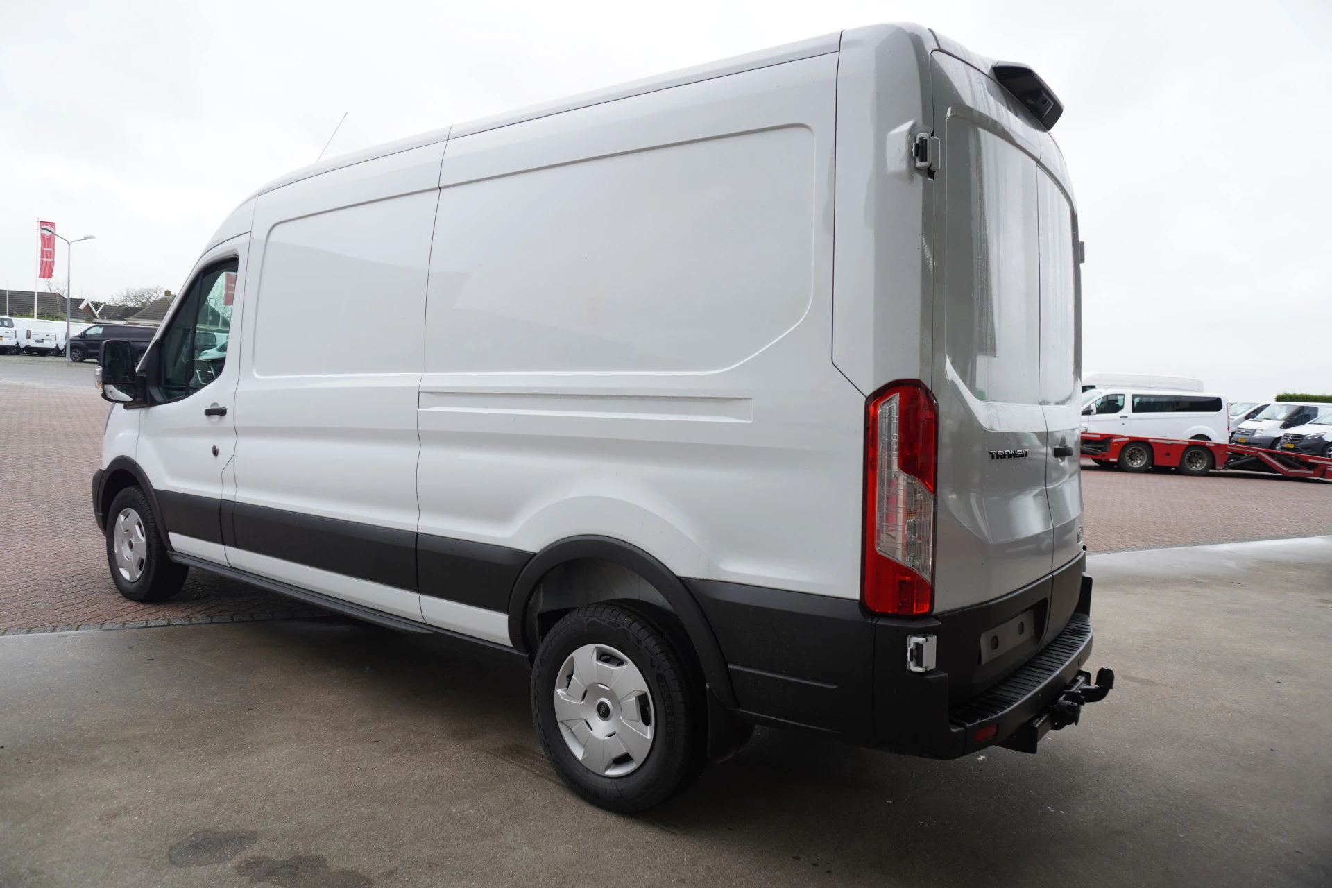 Ford Transit 2024 - 350 2.0 TDCI 130PK L3H2 Trend afbeelding 7