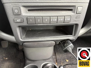 Toyota Yaris 2004 - 1.3 VVT-i Sol 100% onderhouden изображение 12