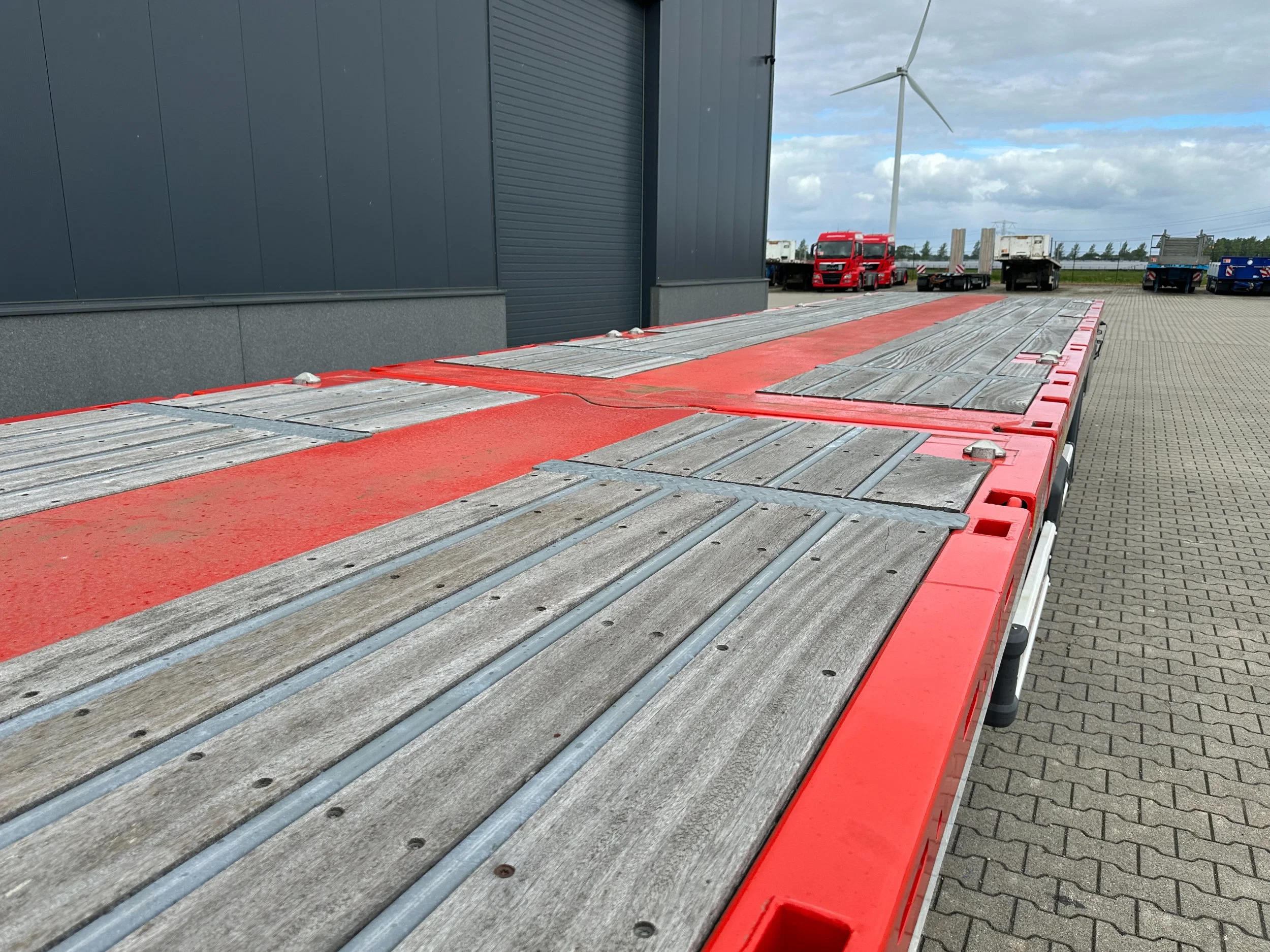 KAESSBOHRER 2026 - new and unused Heavy-Duty flatbed / 690cm extendable / steering axle / lift axle / twistlocks / timberstakes / NL-trailer / APK: 04-2027 obrázek 21