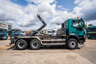 Iveco Trakker 2015 - 360-6x4-PALFINGER obrazek 3