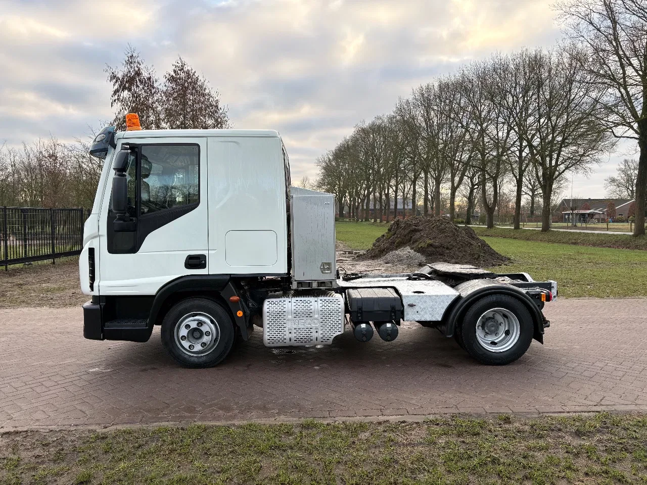 Iveco Eurocargo 2016 - TREKKER 10-220 EURO 6 22.000 KG slaap cabine image 3