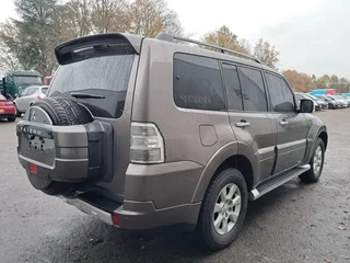 Mitsubishi Pajero 2013 - GLS 3.5 - V6 , 4x4 , 7 Pers. , Full option imagen 3