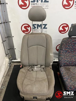 Mercedes-Benz N/A - Occ lot van 4 stoelen Mercedes bild 2