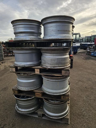 MICHELIN 11.75 X 22.5 DISC RIMS - N/A immagine 3