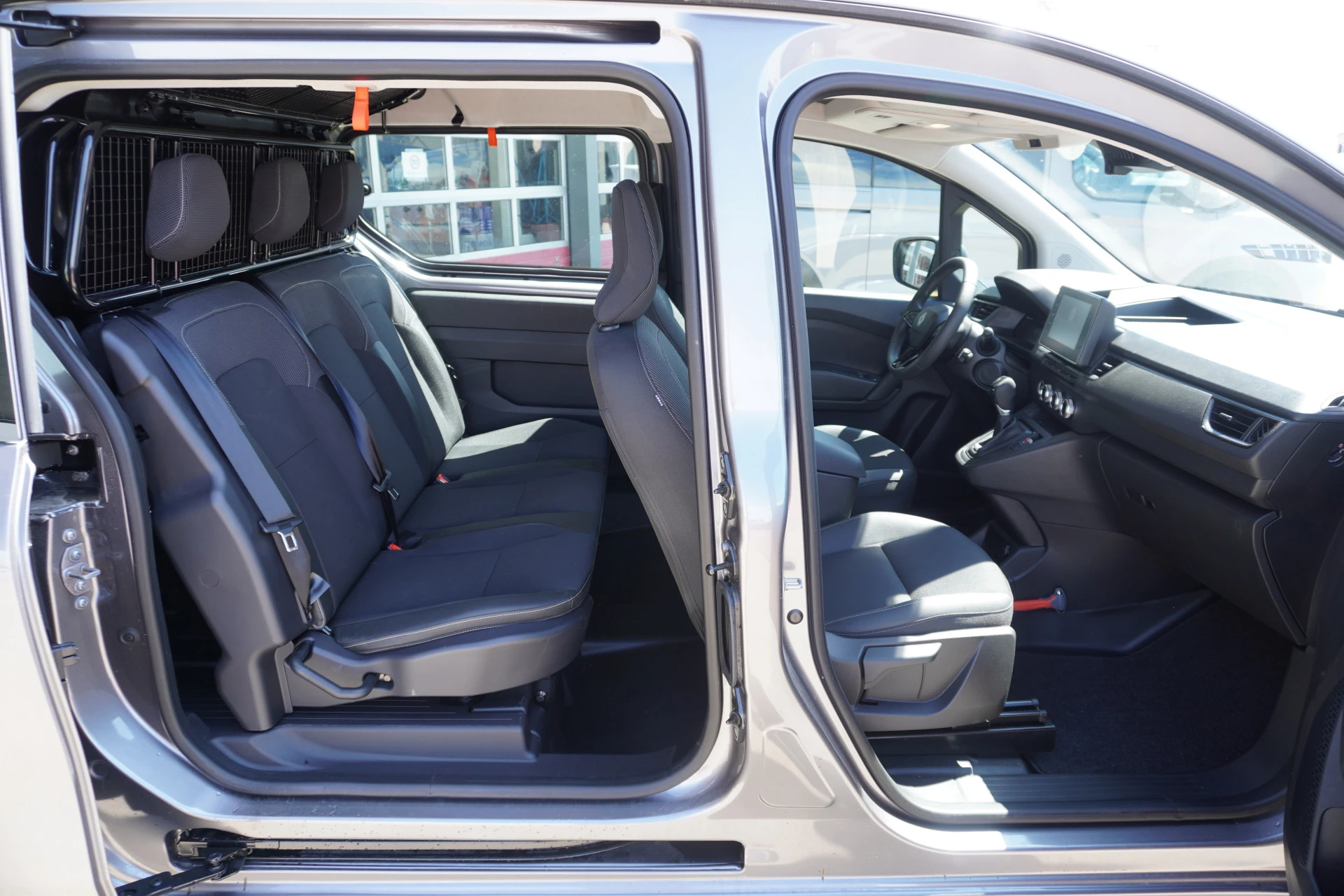Renault Kangoo 2026 - E-Tech Advance L2 44 kWh 122PK Automaat Opklapbare Dubbelcabine afbeelding 7