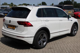 Volkswagen Tiguan 2018 - 2.0 TSI 4Motion Highline R-Line PANORAMADAK VIRTUAL ACC TREKHAAK image 4