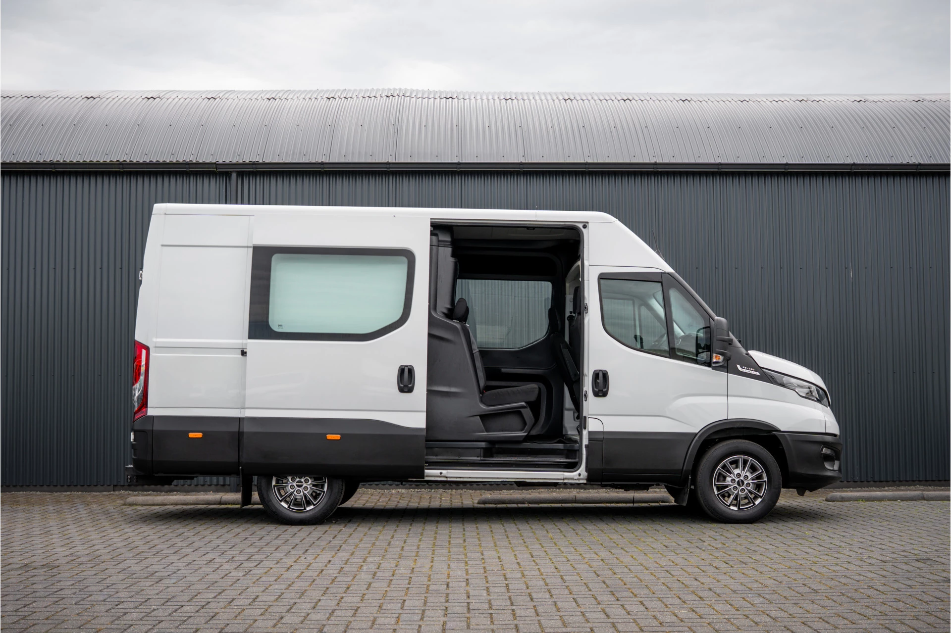 Iveco Daily 2024 - 35S16 | 160 PK | Automaat | Camera | Cruise | Airco | 3.5T Trekgewicht imagen 7